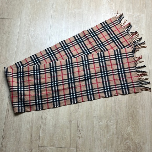 BURBERRY LONDON SCARF - Picture 2 of 4